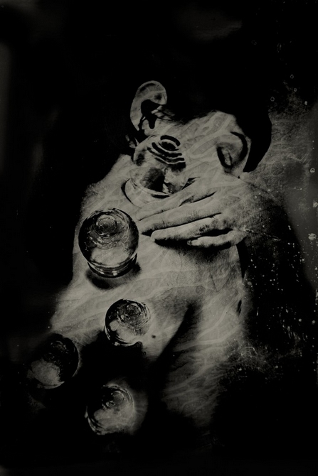 观念摄影：重置回忆