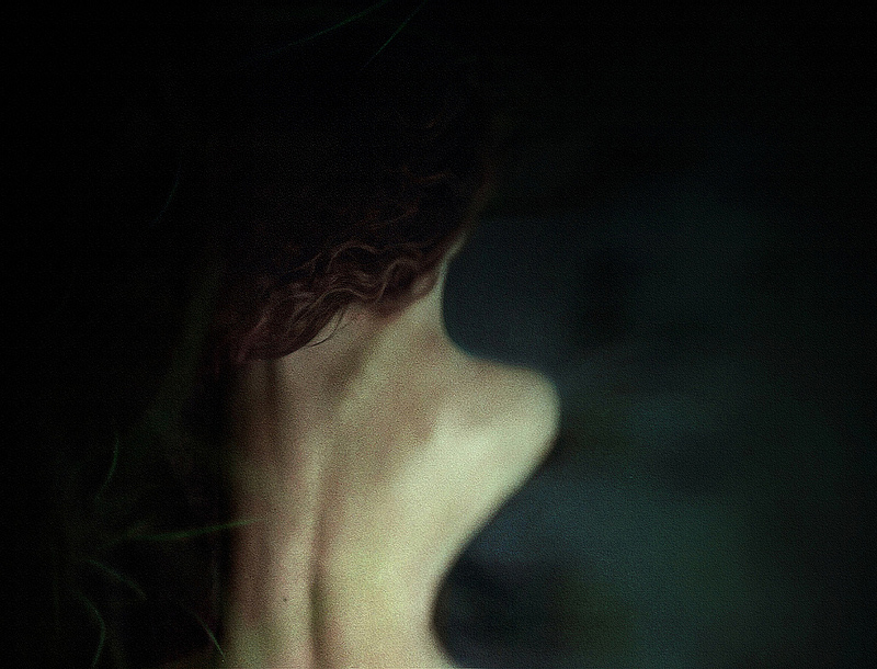 东欧魅影：打破禁忌的胶片感人像摄影