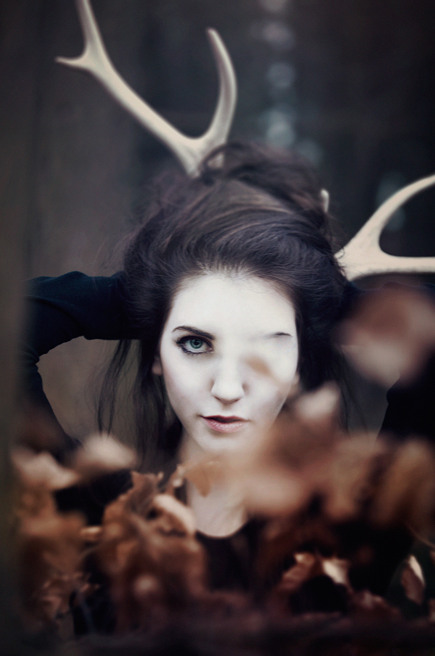 花与爱丽丝：人像摄影巧用花做为道具