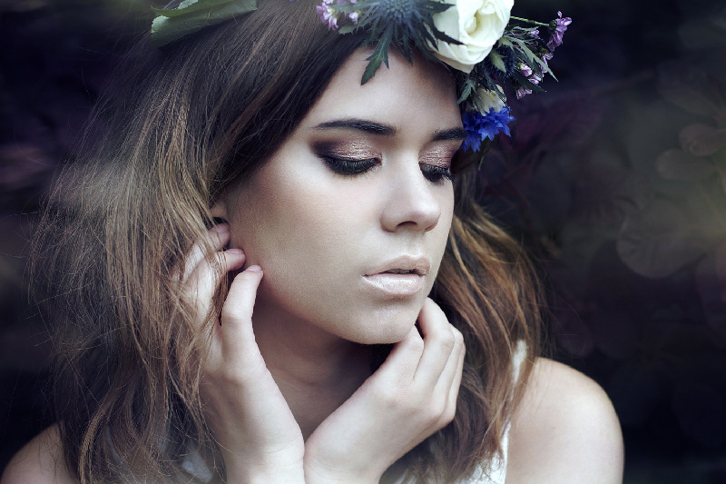 花与爱丽丝：人像摄影巧用花做为道具