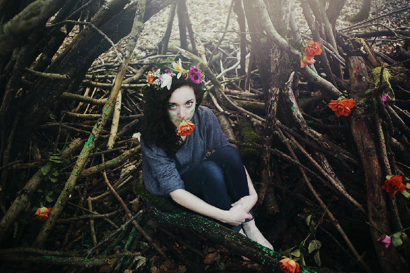 花与爱丽丝：人像摄影巧用花做为道具