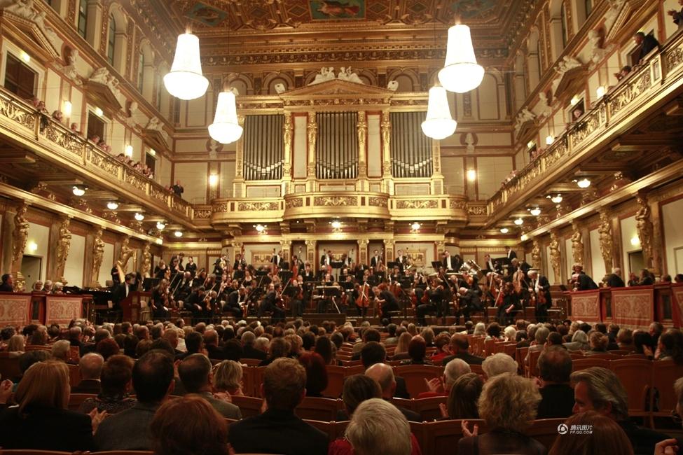 和平万里行摄影师：刘汉如