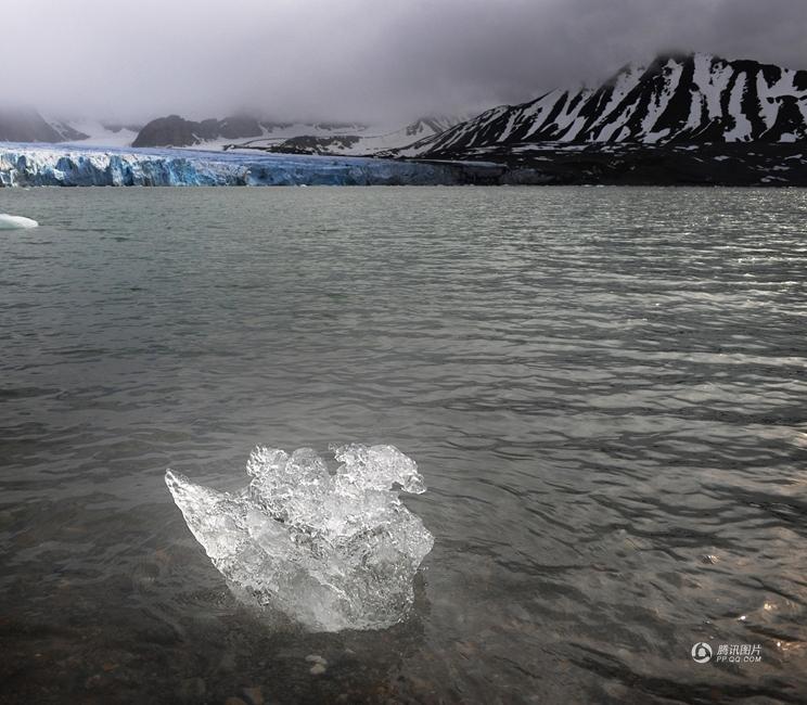 和平万里行摄影师：陈茂盛