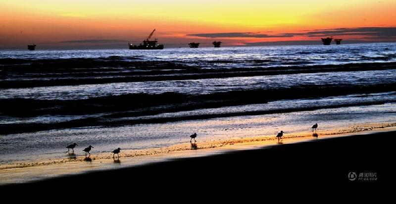 和平万里行摄影师：丁伟