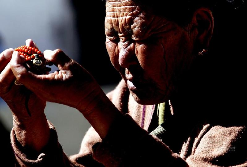 和平万里行摄影师：丁伟