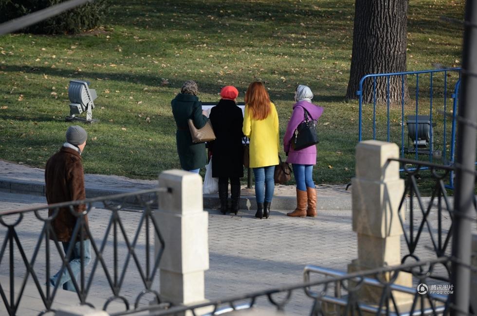 和平万里行：广场上的俄罗斯