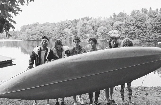 阳光、沙滩、妹子