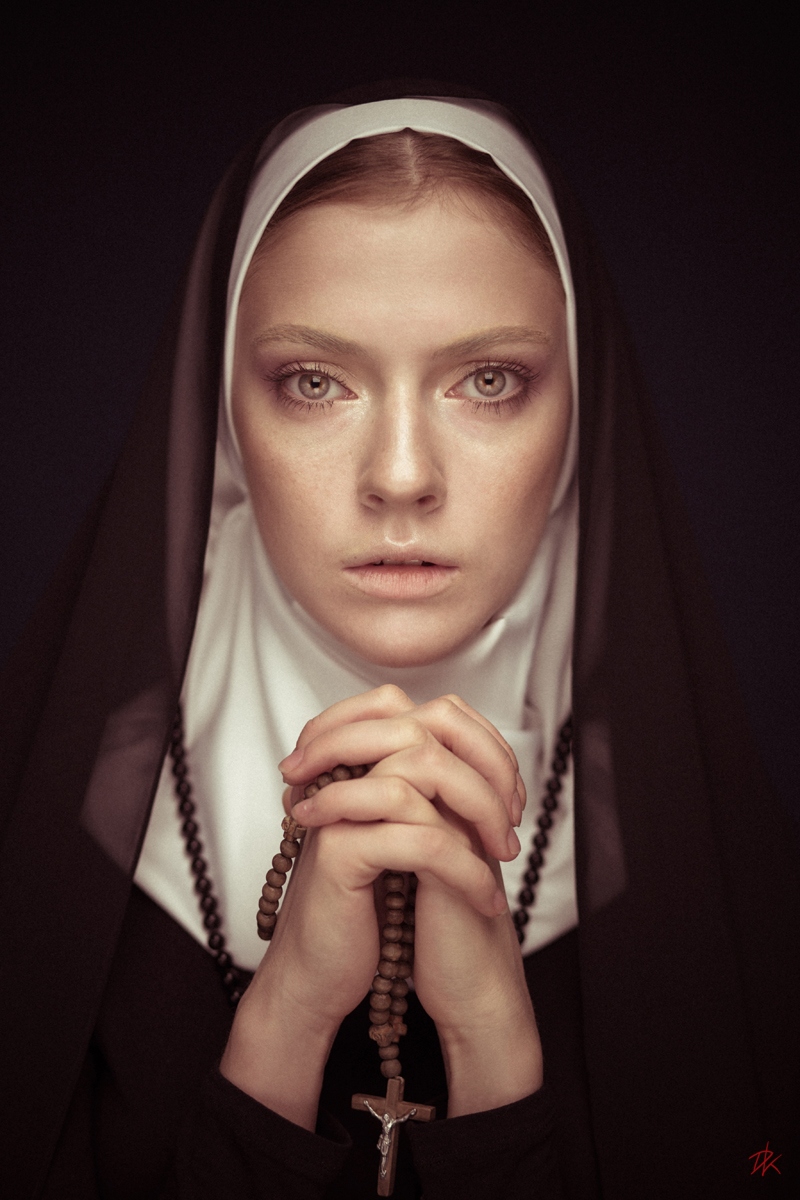 油画般的复古人像 精致光影下的唯美诠释