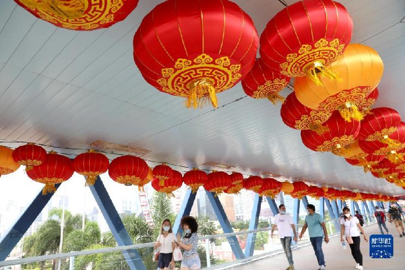 香港街头喜庆气氛渐浓
