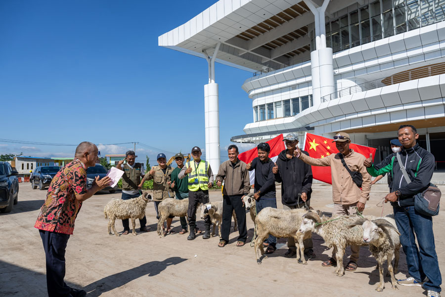 感受“中国速度”！东南亚首条高铁雅万高铁开通运行