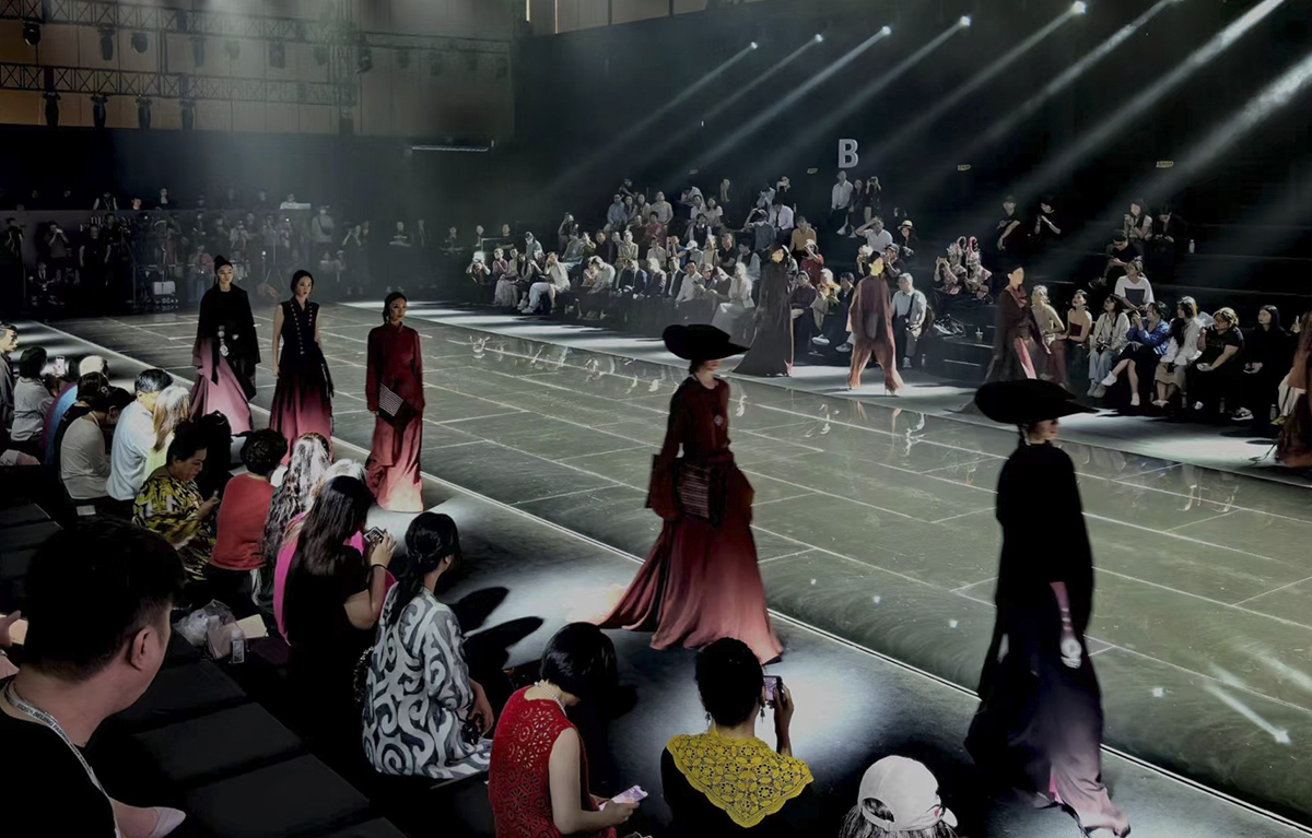 北京时装周：光影与艺术交融的盛宴