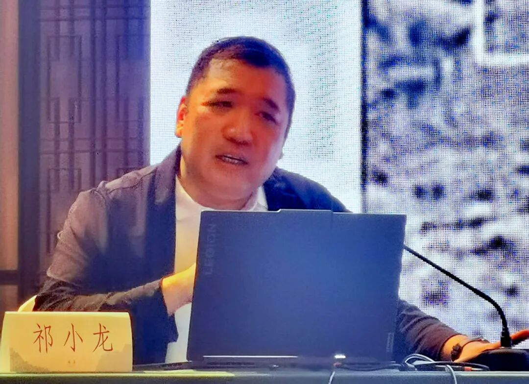 用“理论强基+案例研讨+实践淬炼”强“四力”