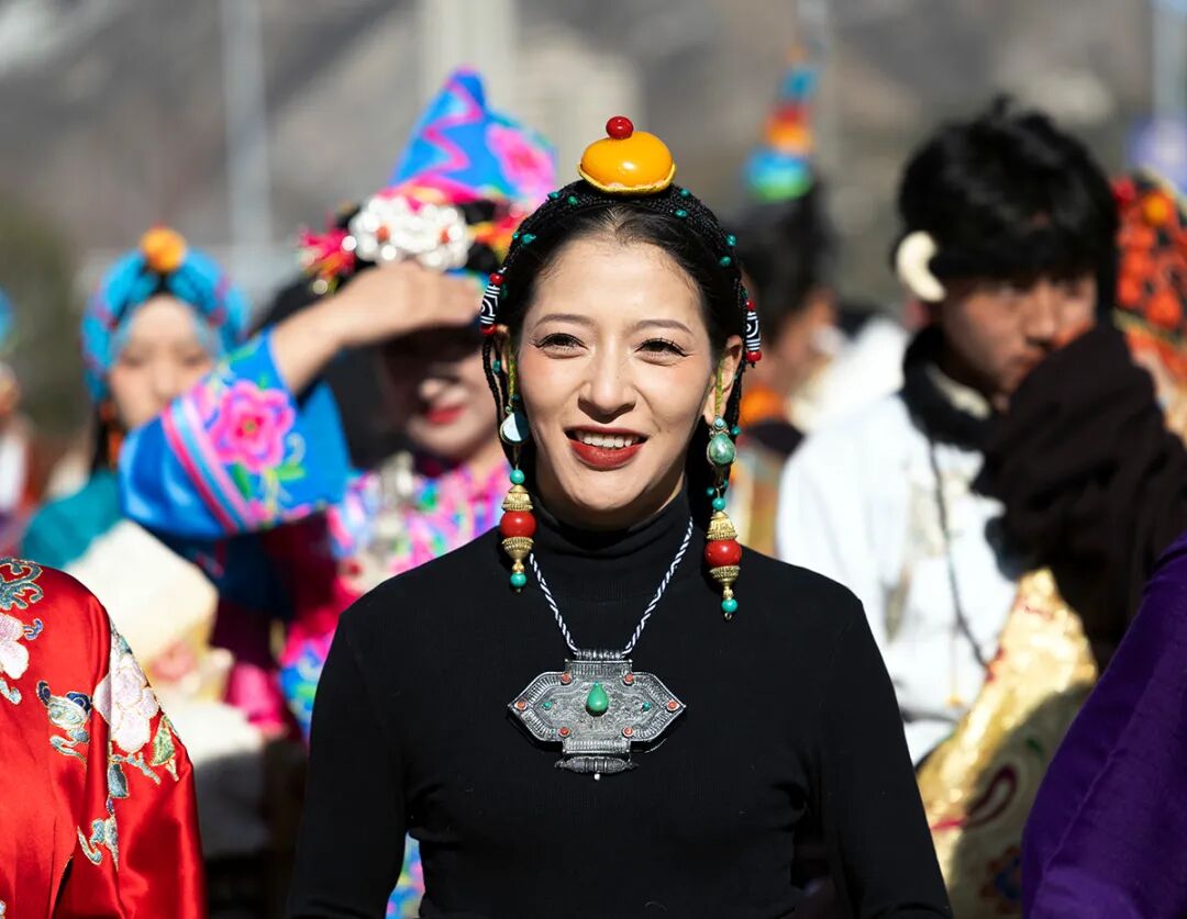 非遗巡游庆羌年