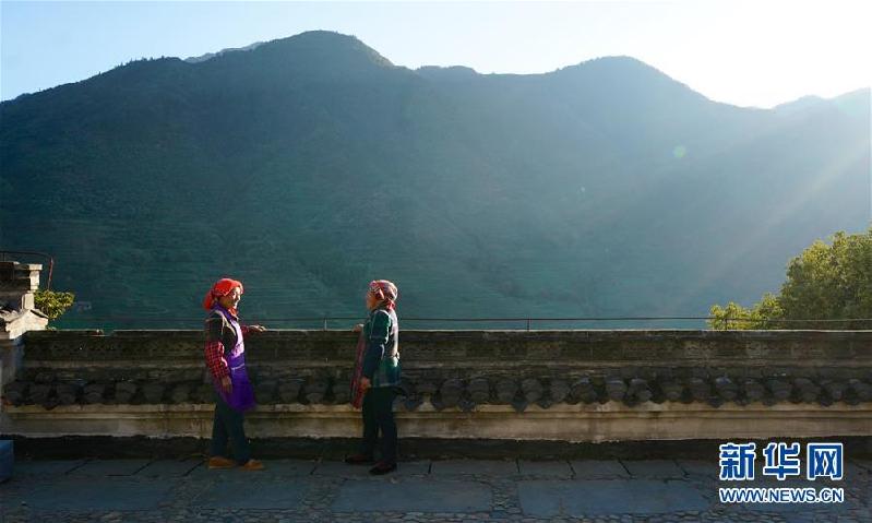 （图片故事）（4）“晒秋大妈”的幸福生活